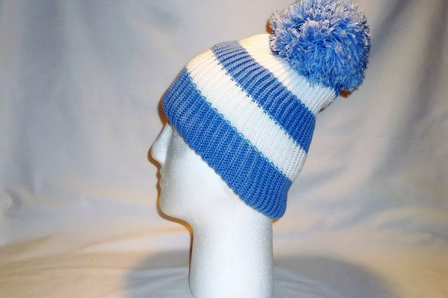 LUXURY SKYE BLUE WHITE STRIPED BOBBLE HAT BEANIE FLEECE LINED MENS