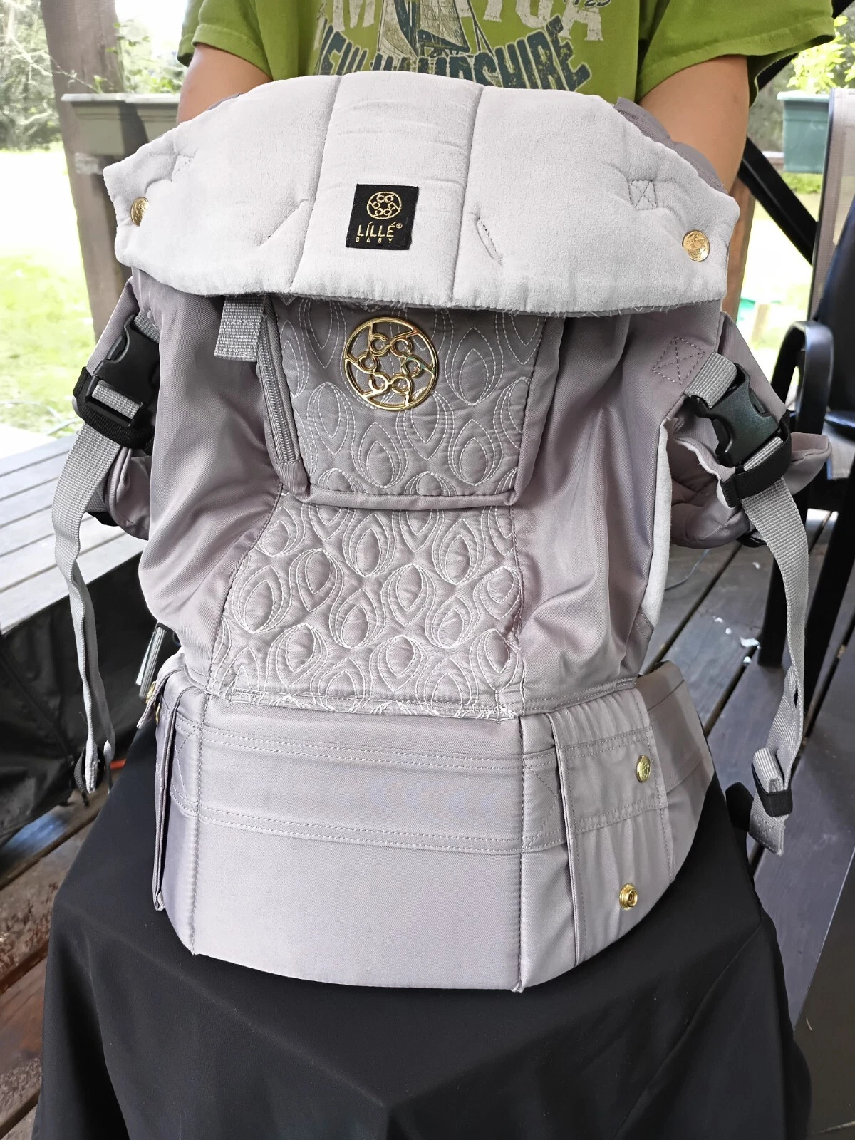 Lillebaby Carrier Original 2016 6 In 1 Gray With Gold Accents
Opens in a new window or tab