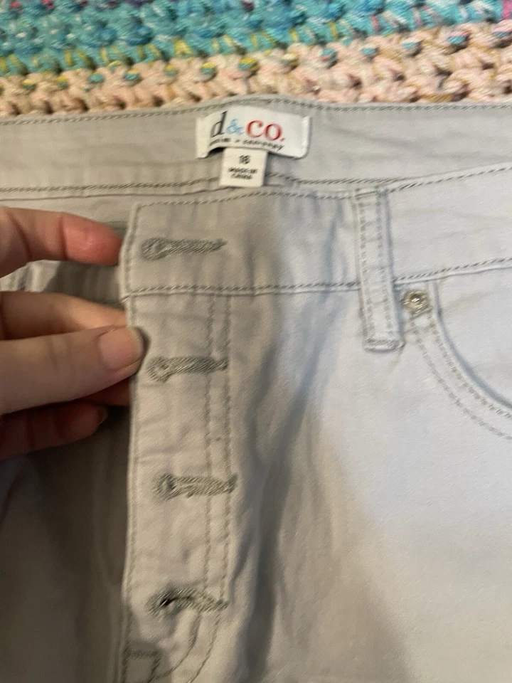 D&Co Denim & Co Pull on Straight Women's size 16 Gray Corduroy Pants - Image 4 of 4