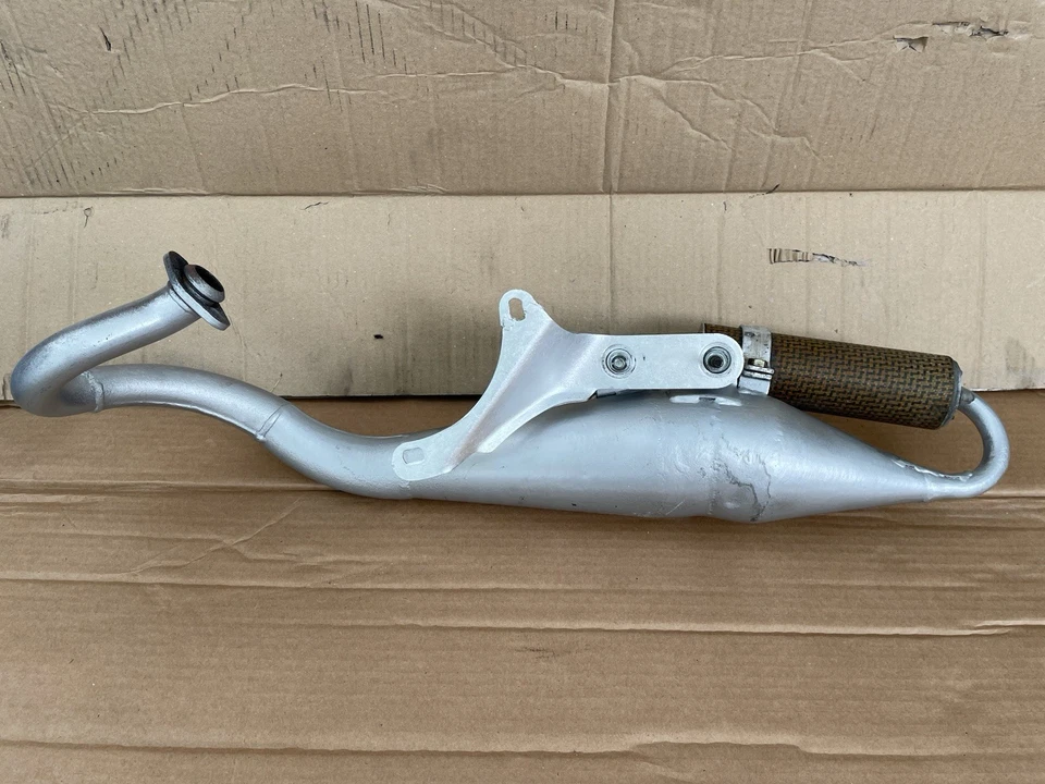 MARMITTA SCARICO COMPLETO GIANNELLI BASE MOTORE PIAGGIO ARIA E LIQUIDO - Immagine 4 di 4