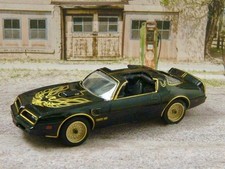 Smokey & the Bandit 1977-78 Pontiac Firebird TRANS AM 6.6L V8 1/64 Scale LE K