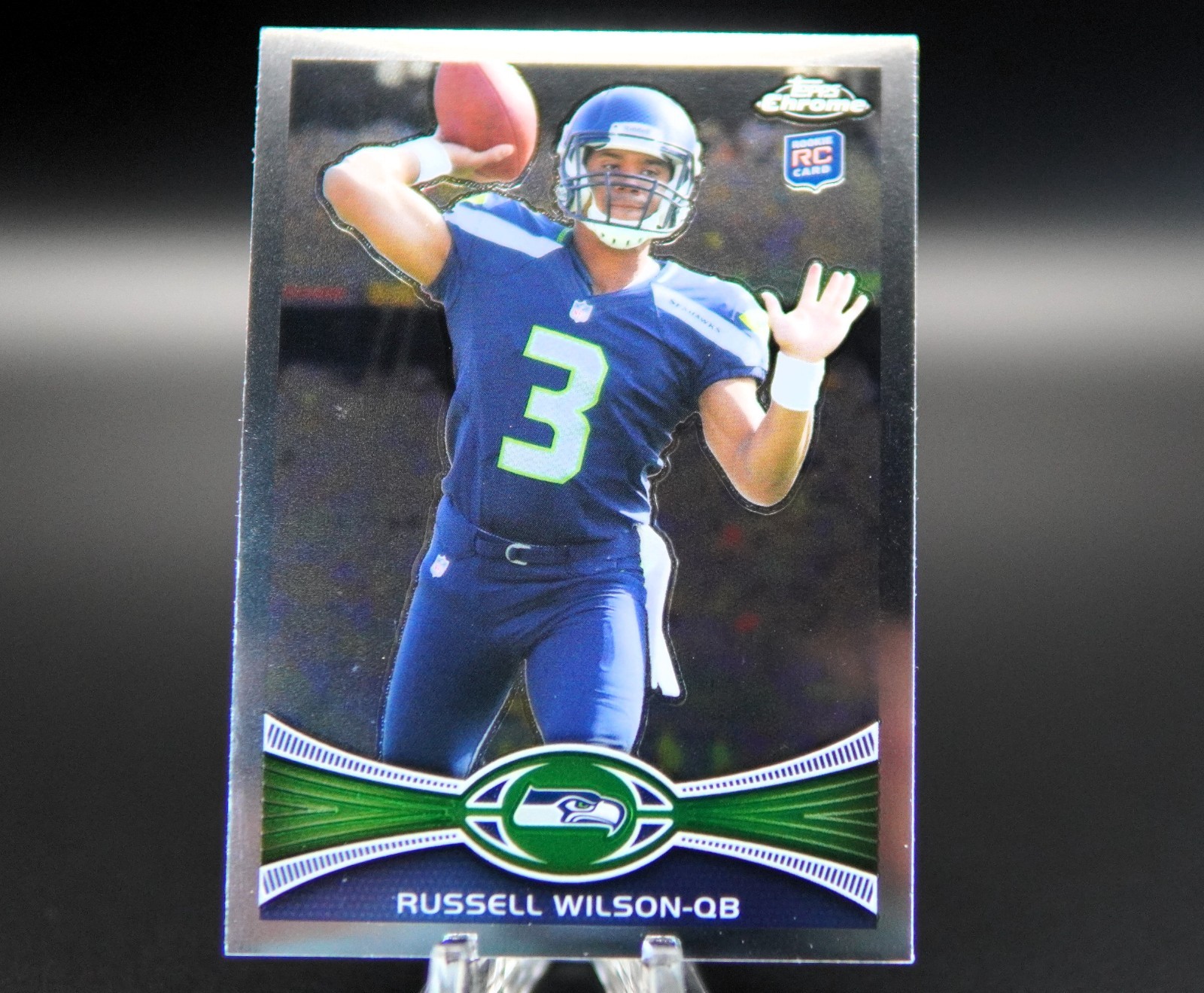 2012 Topps Chrome - Russell Wilson #40 Throwing Hand Visible (RC)