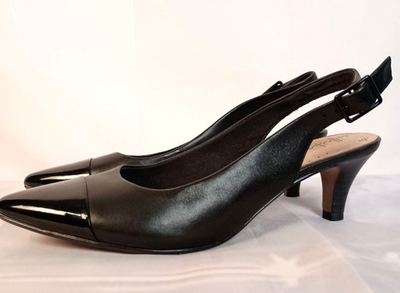 #ad Clarks Linvale Emmy Slingback Pump Black Leather Patent Toe Sz 9 $33.00