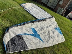 Paraglider, harnes and helmet