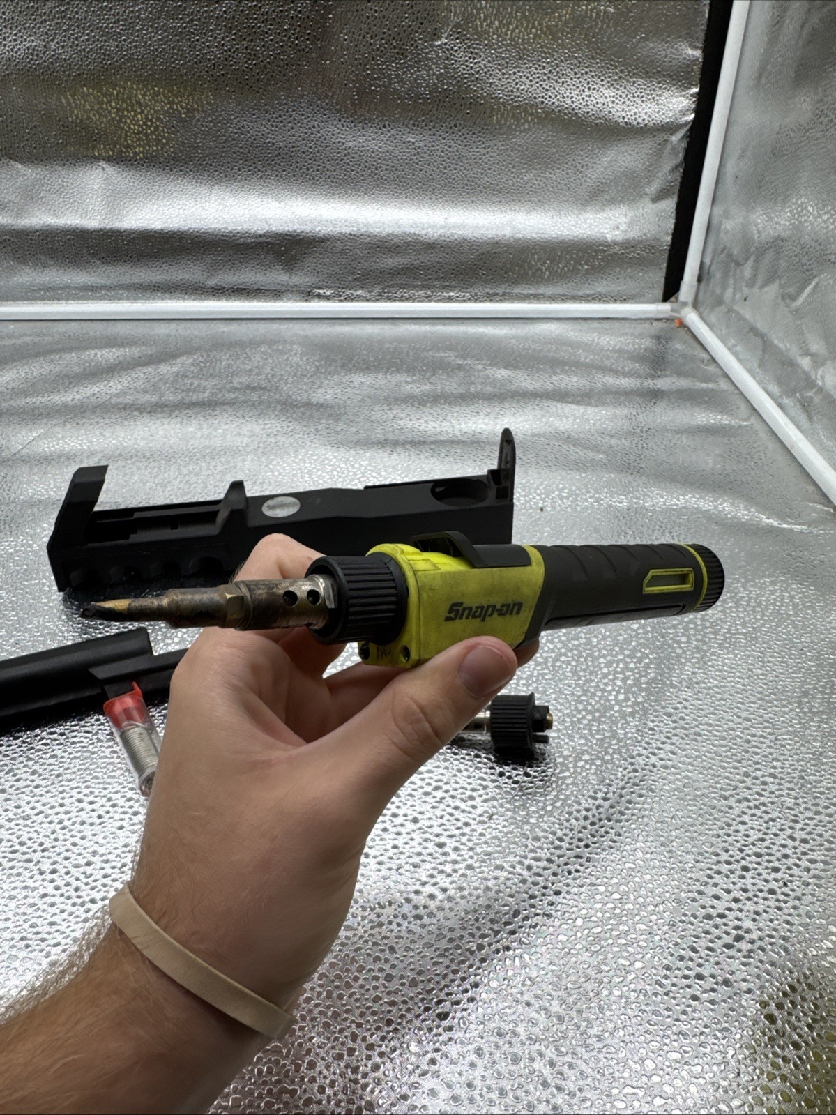 Snap-on YAKS42 Butane Gas Soldering Iron Kit.     21