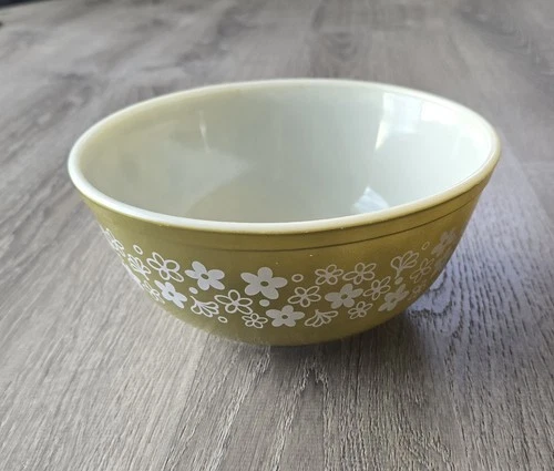 Vintage 1970's PYREX #403 Spring Blossom Crazy Daisy Mixing Bowl 2-1/2 Qt