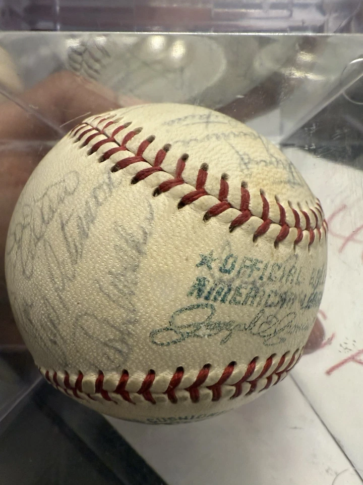 Gil Hodges Sweet Spot 1967 Washington Senators Team Signed Baseball PSA- Letter - Image 4 of 4