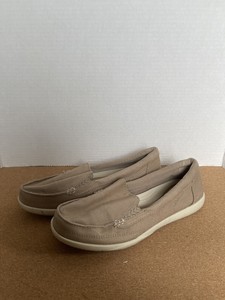 crocs womens walu ii canvas loafer