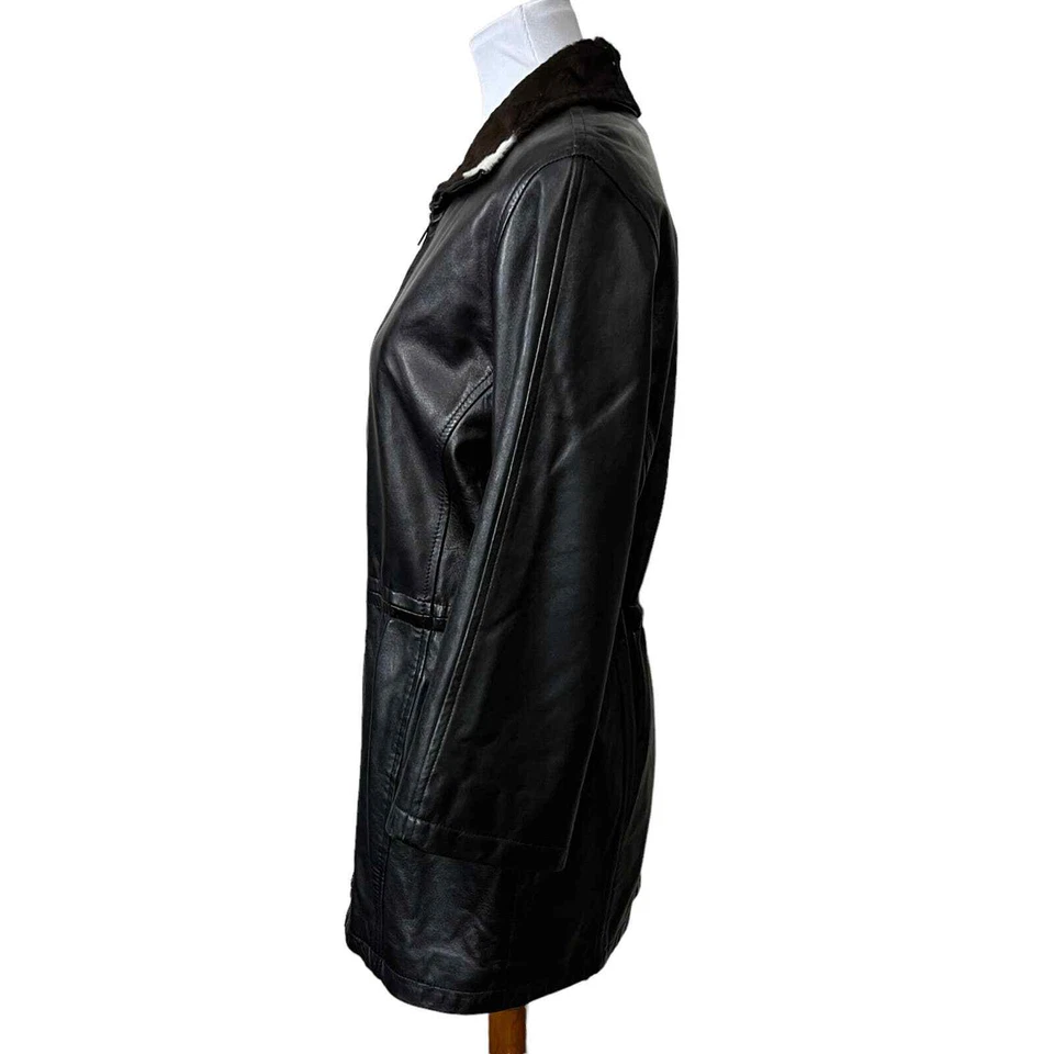 Jaqueta Duck Sport NY Feminina Pequena de Couro Preto Manga Longa com Gola de Cabelo de Bezerro - Imagem 4 de 4