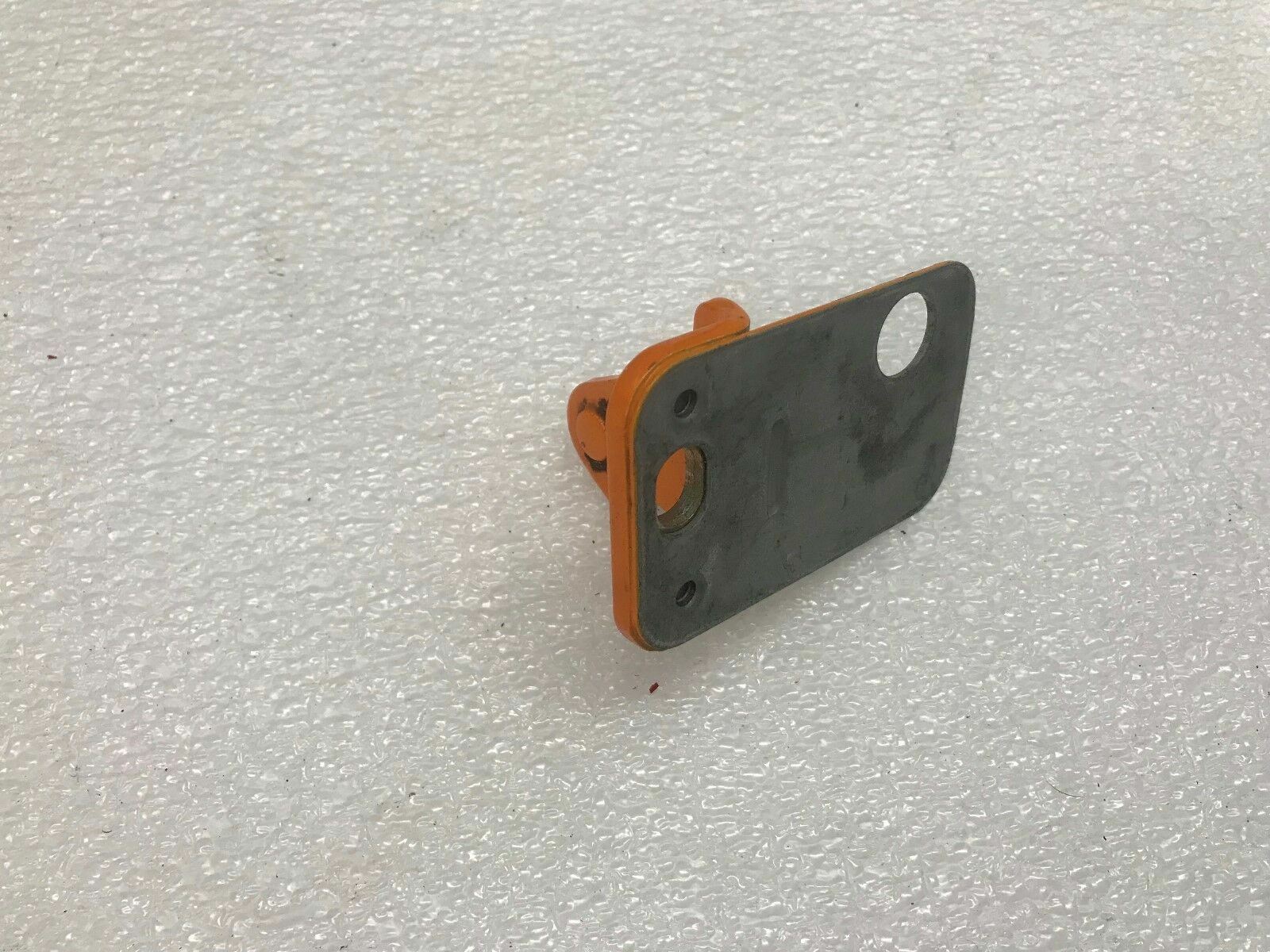 LAMBORGHINI GALLARDO DRIVER LOWER LEFT SIDE DOOR HINGE OEM 4E0831411C