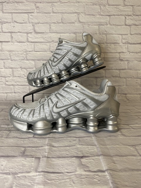 nike shox chrome