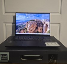 Asus Zenbook UX3402Z - I7-1260P - 16 GB - 512 GB M2 SSD - 14' OLED Touchscreen