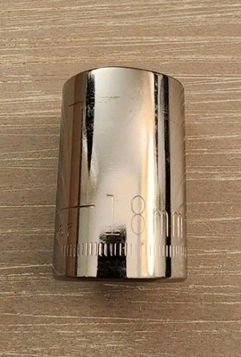 Craftsman 18mm Socket 12 Point 1/2'' Drive G 44267