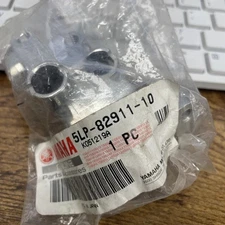 2001-2005 Yamaha YFM660R Raptor OEM Handlebar Lever Holder 5LP-82911-10-00