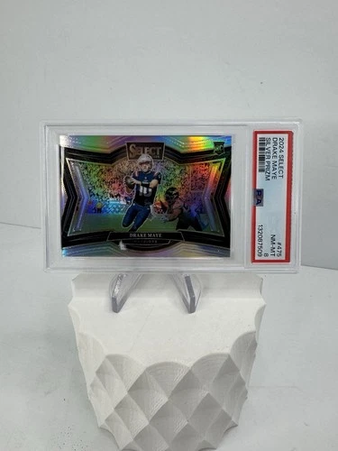 Drake Maye #475 2024 Panini Select Field Level Silver Prizm (RC) PSA 8 N-MINT