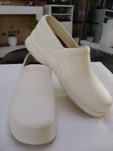 Klogs White Rubber Slip On Nursing Clogs. Women's 10 Wide - Picture 18 of 18