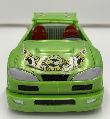Incredible Crash Dummies Hot Wheels: GREEN MUSCLE CAR & 2 DUMMY
