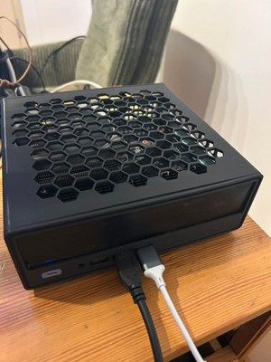 Minisforum MS-A1 Mini PC 9700X, 64GB DDR5, 1TB 4xM2, AM5 Ryzen 7 8 9 TB4 Oculink