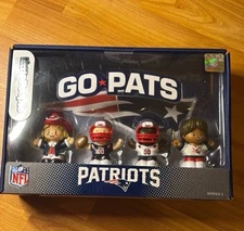 NWT fisher price little people patriots collector figures nfl kids toys
