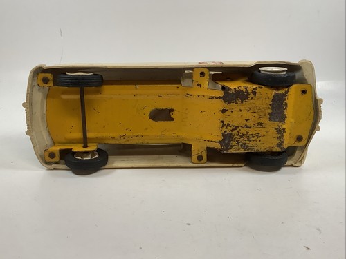 Vintage Tin Car Friction Ambulance NO BOX - Picture 5 of 5