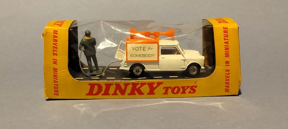 Dinky Toys england 492 Election Mini Van “Vote For Somebody” - Immagine 2 di 4