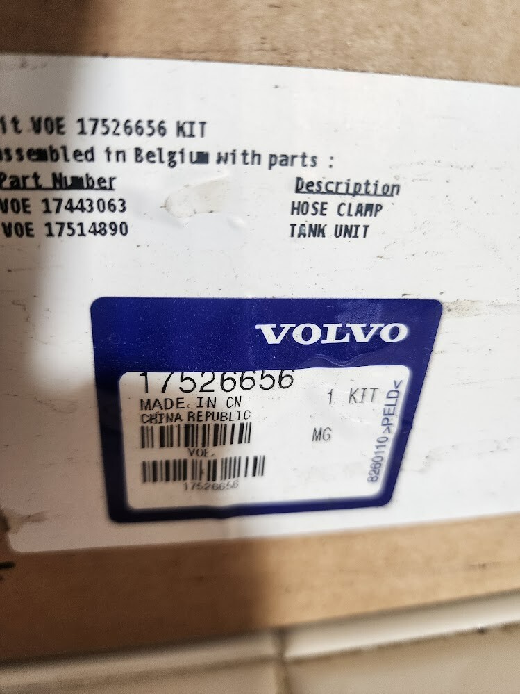 Volvo VOE 17526656 Kit with Tank Unit VOE 17514890 & Hose Volvo VOE 17526656 Kit with Tank Unit VOE 17514890 & Hose