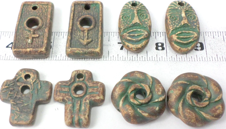 8 Lindos rostros XL, flores, cruces, cuentas/dijes/colgantes vintage de cerámica Perú Foto 3 de 4