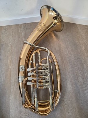 Cerveny tenorhorn