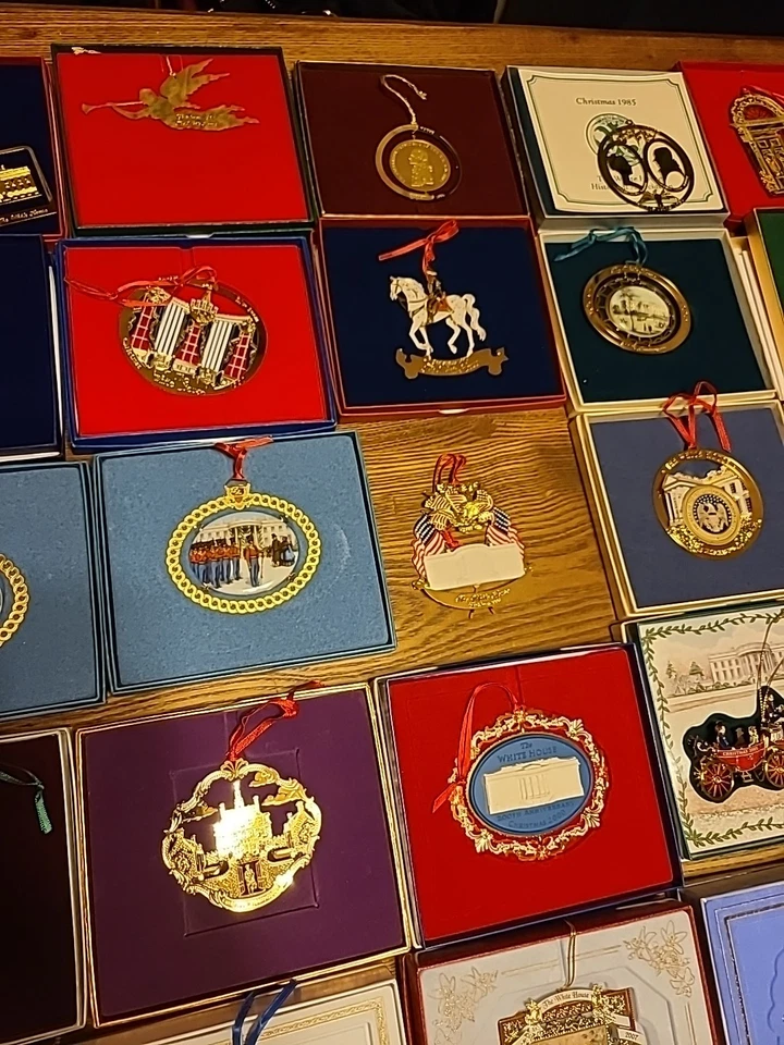 Lote de 38 adornos históricos de Navidad de la Casa Blanca años 80-2019 por favor leer  Foto 3 de 4