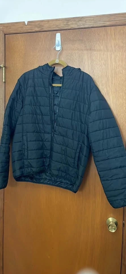 New Look Men’s Hooded Puffer Jacket size M