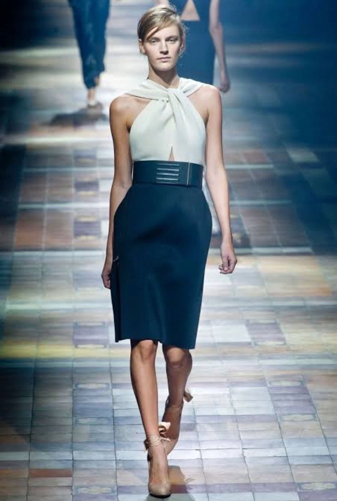 Lanvin — MADE IN FRANCE Lanvin Runway 2014 Fashion Show piece dress cream x black Fr36