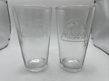 ALASKAN BREWING CO THE HANGAR AT THE WHARF Set Of 2 Pint Glass Bar Beer Etched