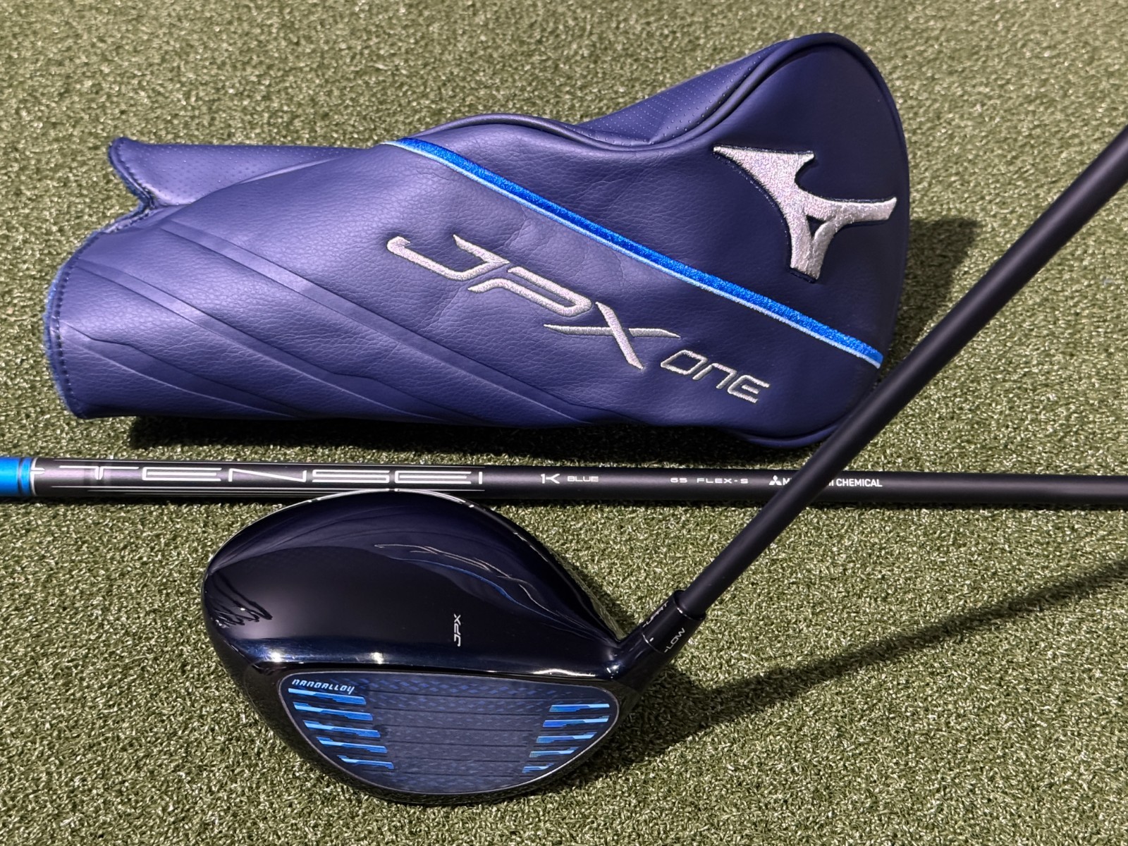 MIZUNO JPX ONE 9˚ "RH" BLACK 1K X-STIFF, 1K BLUE STIFF W/HE