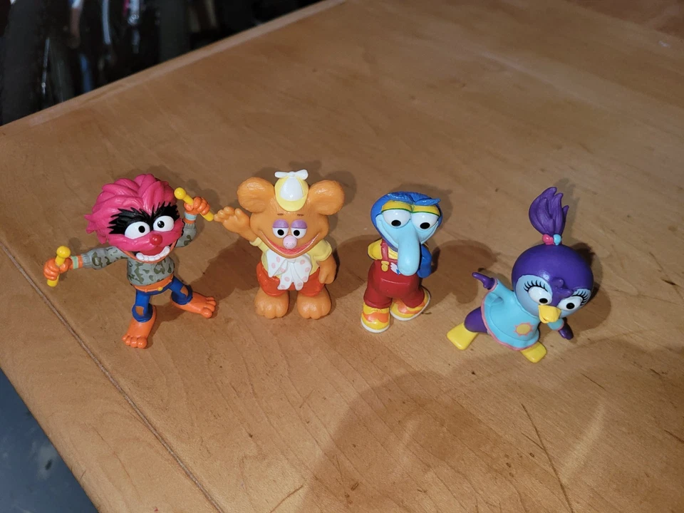 Figuras de pingüino de verano Disney Muppet Babies Gonzo Fozzy Animal   Foto 2 de 4
