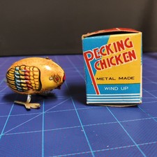 Vintage Tin Wind-Up Pecking Chicken In Box No Key Works