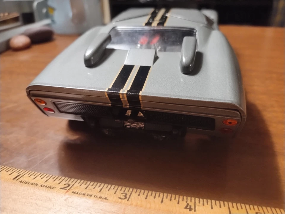 1/18 Universal Hobbies Ford 3008 GT40 - Image 3 of 4