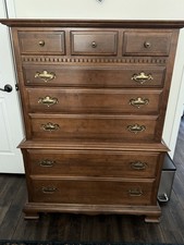 Ethan Allen Classic Manor Traditional Maple Queen Bedroom Set w/Lingerie Chest