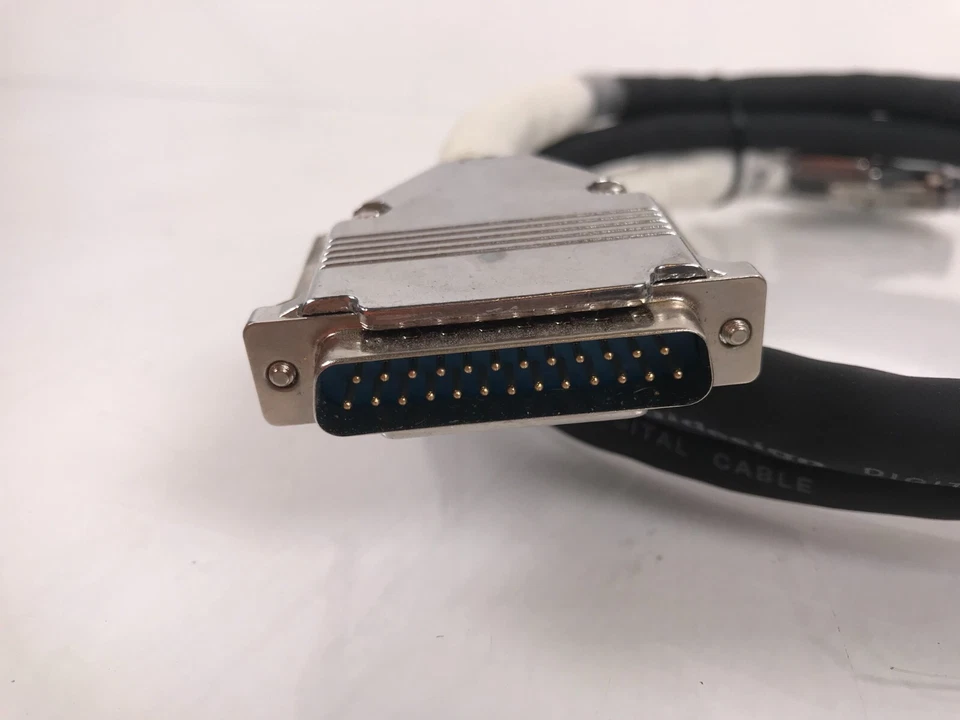 Cable digital Digidesign 25 pines macho-macho 53" - Hecho en EE. UU. Foto 3 de 4