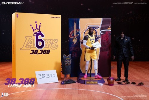 Enterbay NBA Collection Real Masterpiece 1/6 Lebron James Special Edition 30 cm