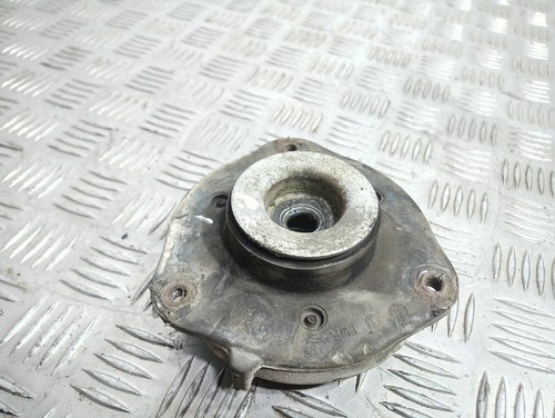 Volkswagen PASSAT B6 2006 Vorne links Lagerbock Federbein Diesel 103kW UST63283