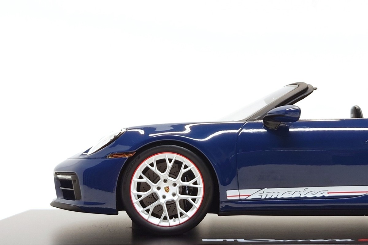 Spark 1:18 Porsche 911 Carrera GTS Cabriolet (992) America