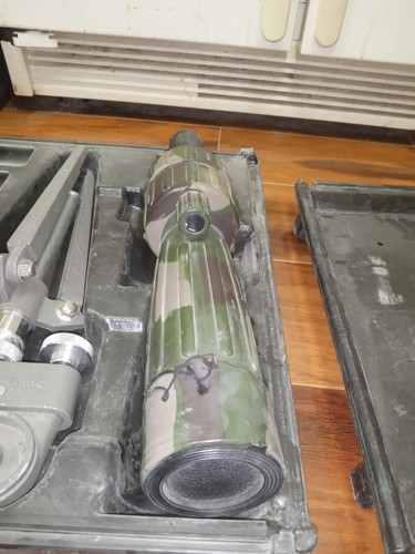 BUSHNELL TROPHY CAMOUFLAGE SPOTTING SCOPE TRIPOD WITH CARRY CASE Vintage - Picture 11 of 14