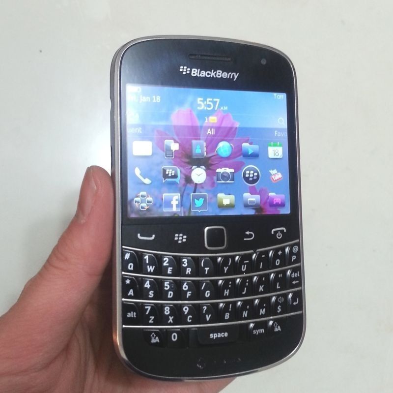 BlackBerry Bold 9900 - 8GB - Black+ Excellent+ (UNLOCKED) ~ GOOD