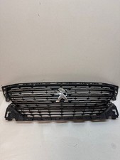 Calandre Peugeot 5008