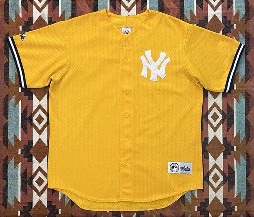 MLB Vintage 90’s Majestic New York Yankees Yellow Jersey Mens XLarge Made in USA