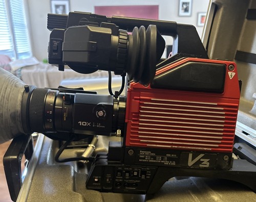 Cámara de video a color Panasonic WV-V3 vintage años 80 V3 con estuche y fuente de alimentación - Imagen 13 de 14