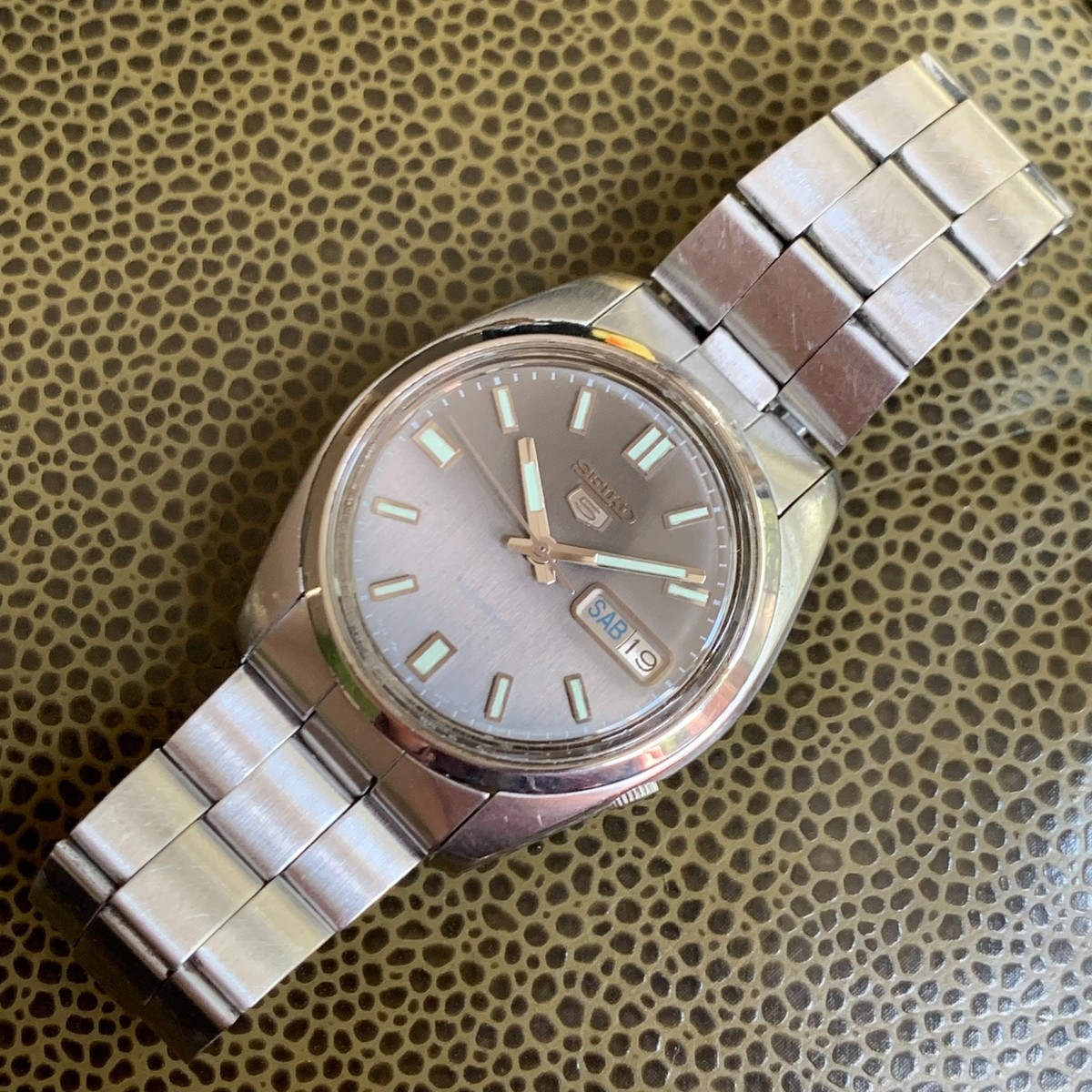 1991 Seiko 7009-821A Day Date Automatic Grey Sunburst Dial