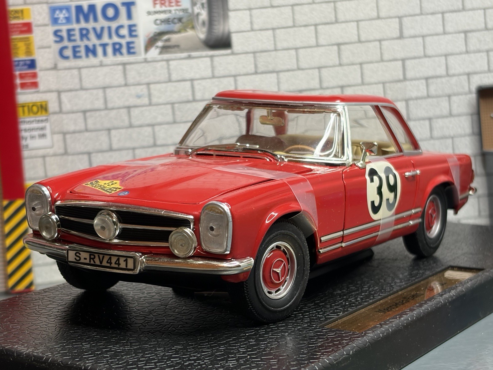 Anson Classic 1/18 Mercedes-Benz 280SL Cabriolet Blanc - Réf 30389 - Miniature Voiture