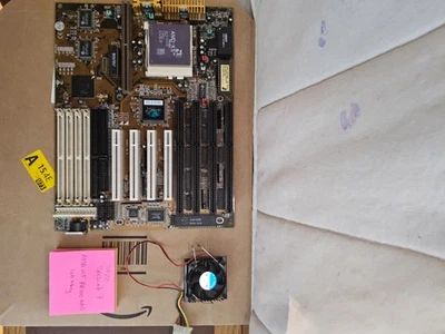 SOYO Socket 7 Motherboard with AMD K5 PR 100ABQ processor - Image 1 of 3