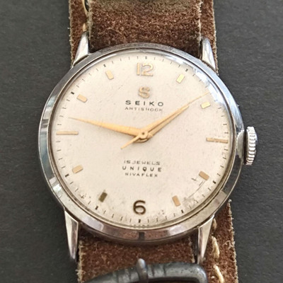 Seiko Vintage Hand-Wind Watch S Mark 15 Jewels Antishock Unique